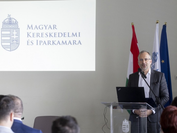 Az MKIK szerint ez lehet az árrésstop, benzinárstop kivezetésének menetrendje 2026-ban