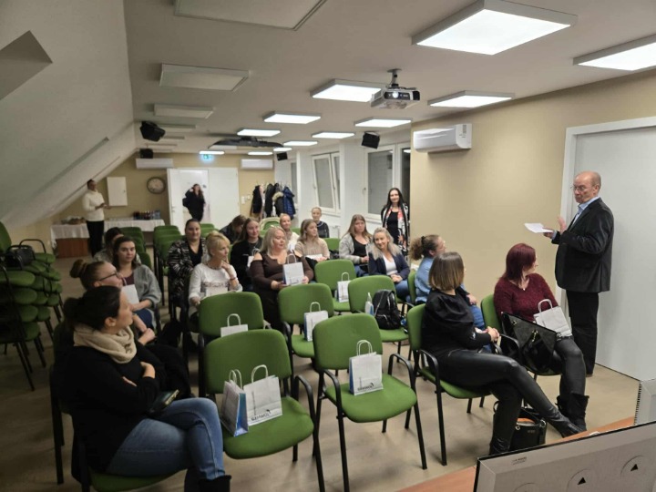 Szakmai összefogás a kéz- és lábápolók között a kamara szervezésében