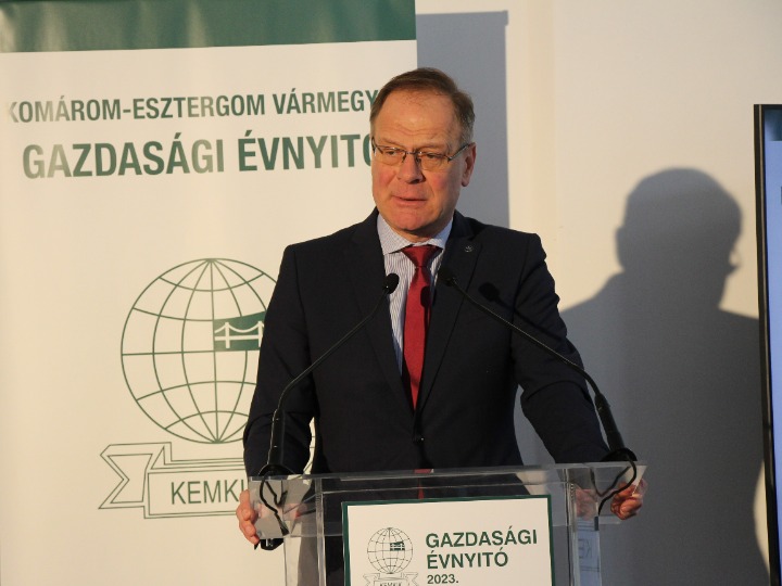 Navracsics Tibor területfejlesztési miniszter volt a gazdasági évnyitó vendége