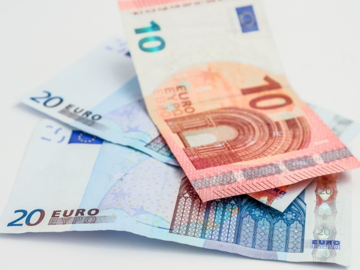 Januártól dollárban és euróban is lehet fizetni az iparűzési adót